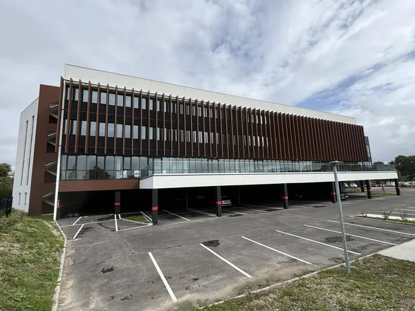 Bureaux 2672 m²