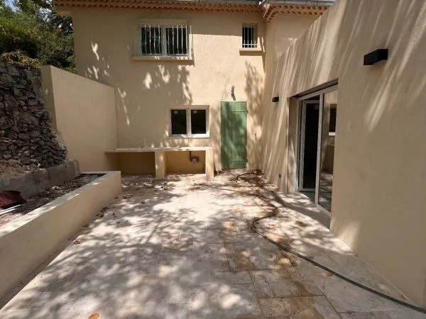 Appartement rénové 70 m2 jardin parking les 3 Lucs Allauch