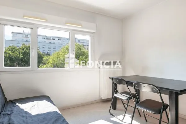 Studio 1 pièce 20 m²