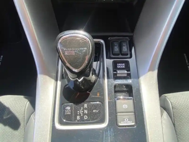 Mitsubishi Eclipse cross 2.4 mivec phev twin motor 4wd intense design — photo 13