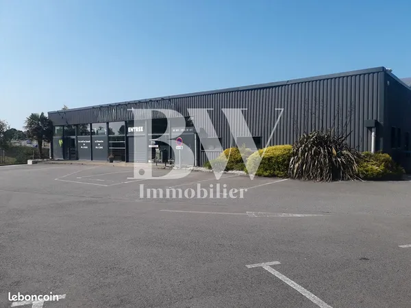 Local commercial 600 m² GUILERS