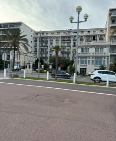 Promenade des Anglais Studio Mansardé
