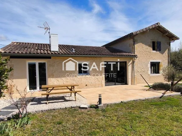 Maison pierre rénovée + maison récente + chai , projet familial ou airbnb