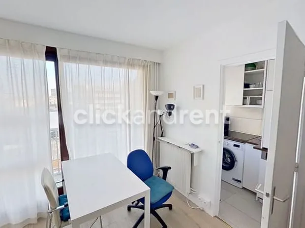 Studio meublé avec balcon et parking - Paris 13e