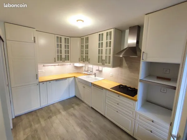 APPARTEMENT T2 NON MEUBLE 58 m2 PLEIN CŒUR DE VILLE