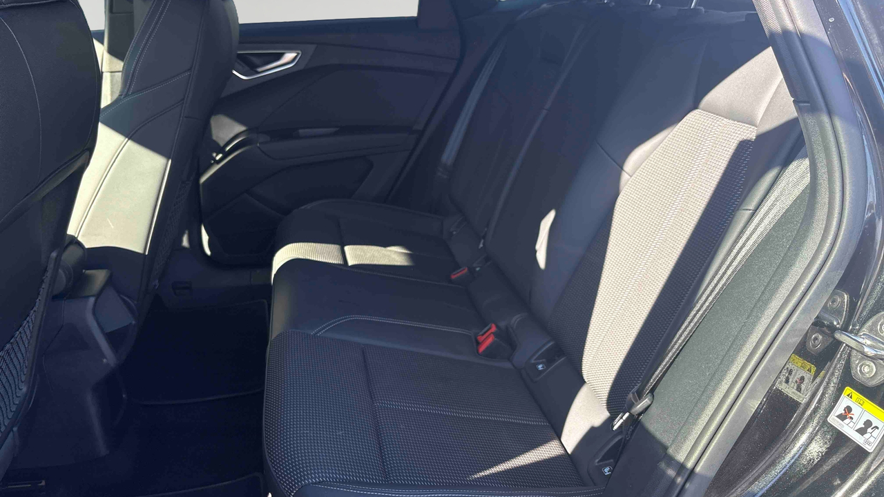 Audi Q4 e-tron Sportback 45 285 ch 82 kWh — photo 12