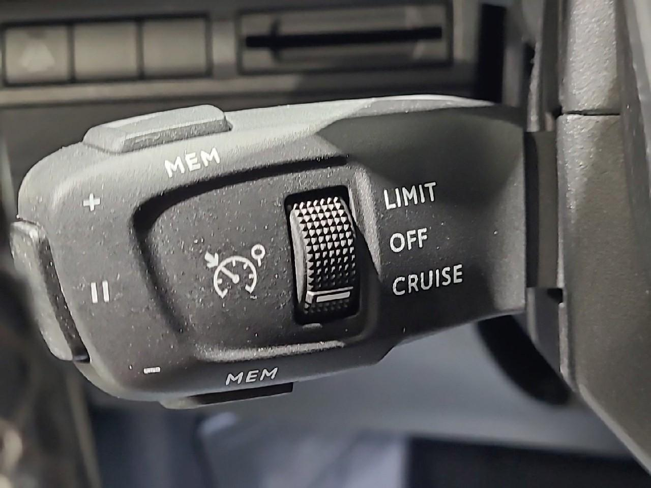 Peugeot 3008 bluehdi 130ch s&s eat8 allure pack — photo 24