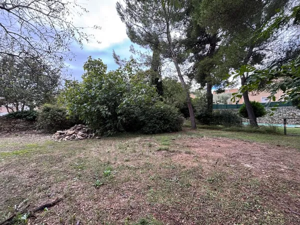 Magnifique Terrain Constructible à Vedène !
