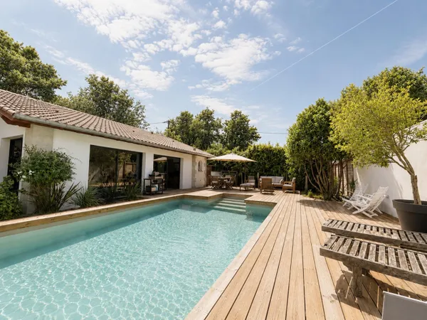 Villa rénové à Ahetze 100 m2 avec piscine