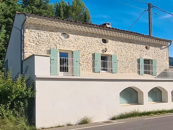 Maison pierre 130m² rénovée, terrain 2495m², Poët-Laval