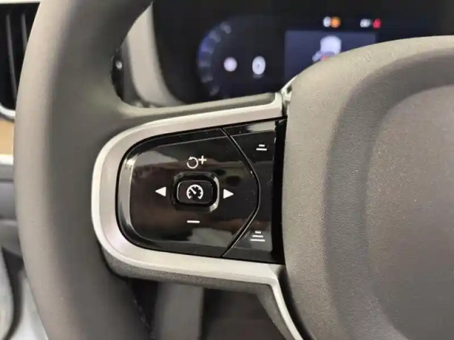 Volvo Xc60 t6 hybride rechargeable 350ch plus style dark geartronic 8 awd — photo 12