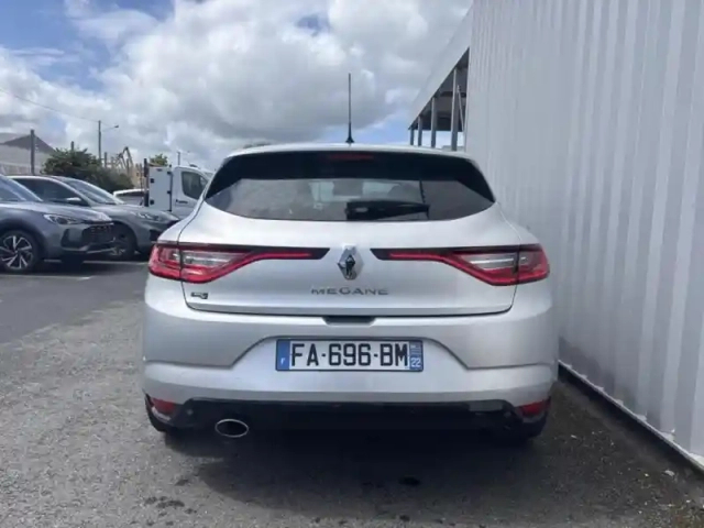 Renault Megane 1.3 tce 140ch fap intens — photo 12