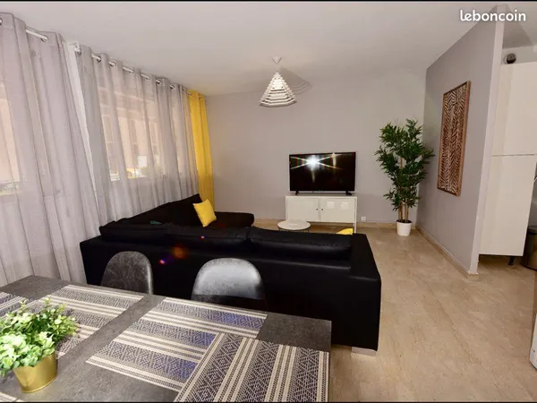 Joli T4 ,80 m 2 ,proximité de la plage des catalans,13007
