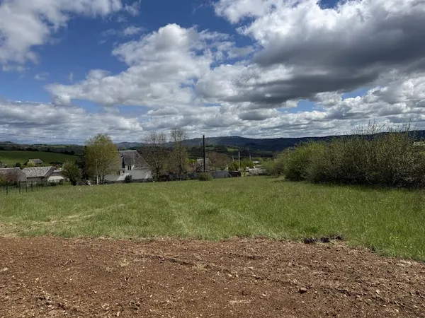 Terrain 1028 m²