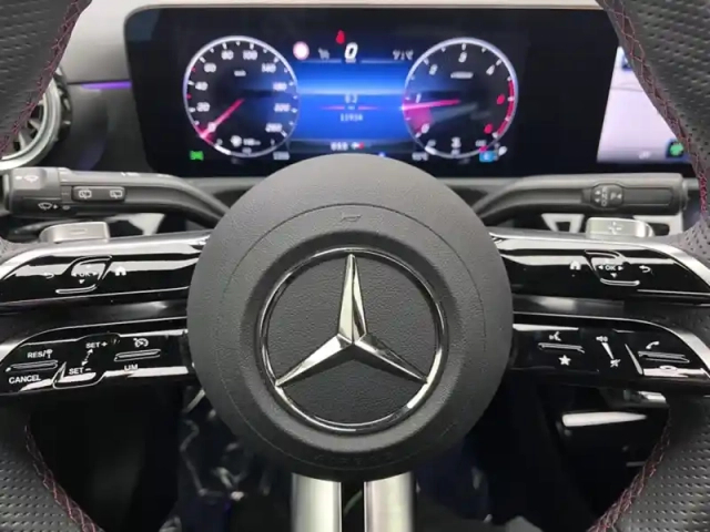 Mercedes Classe A 200 d amg line — photo 18