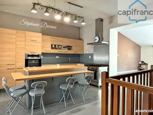 Maison de ville 13 pièces 229 m²