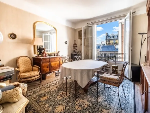 Appartement 71m2, rue Cardinet, à 100m de la rue de Lévis