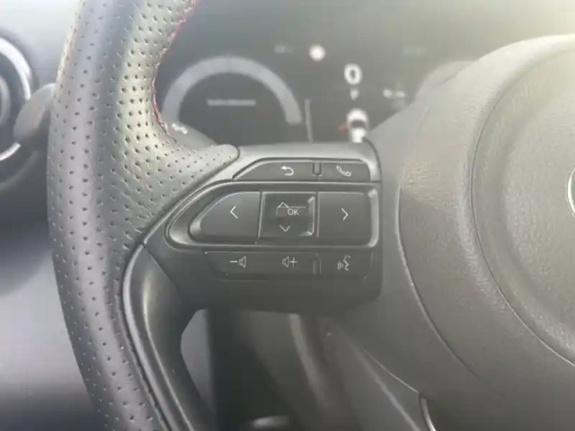 Toyota Yaris hybride 1.5 hybrid 130h gr sport pack techno — photo 18