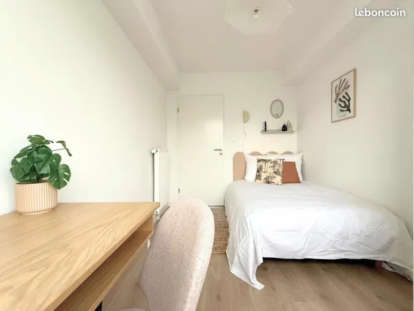 Chambre 1 pièce 9 m²
