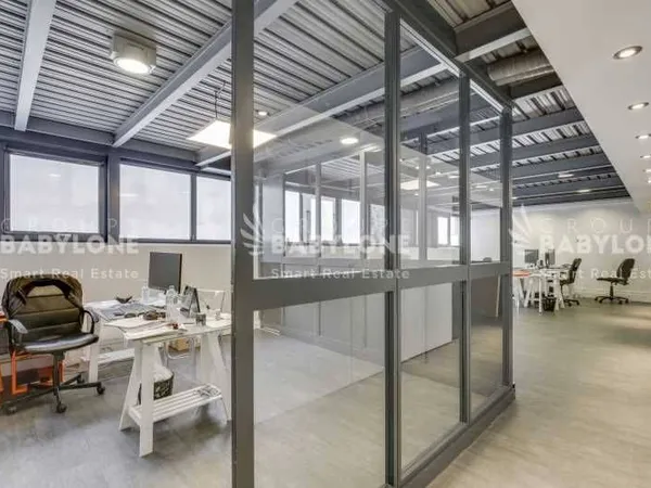 Bureaux 379 m²