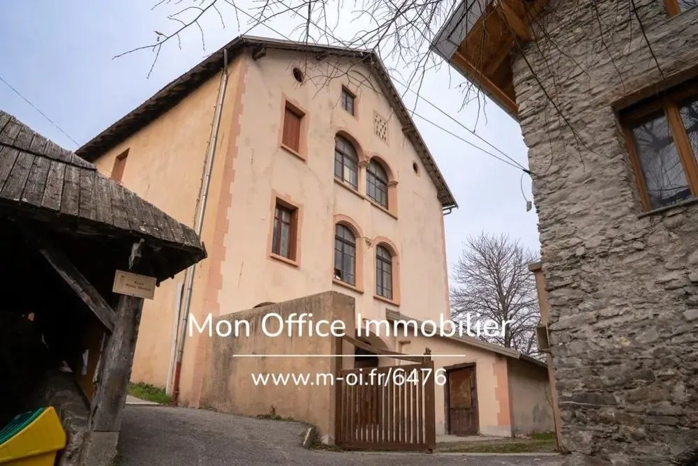 Photo 3