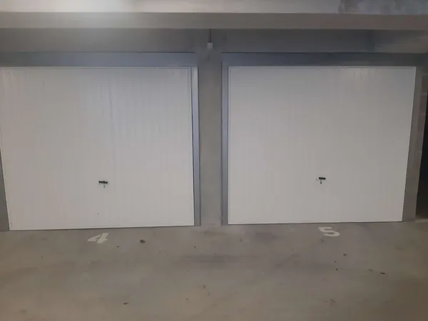 Garage/Parking