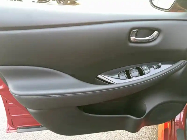 Nissan Leaf electrique 40kwh — photo 11