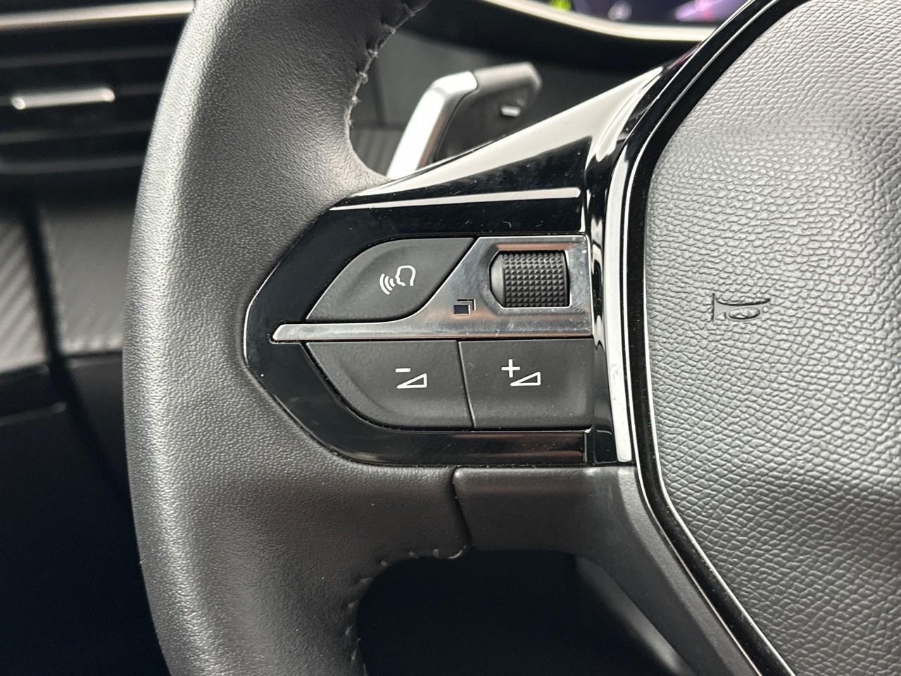 Peugeot 2008 puretech 130 s&s eat8 allure pack — photo 20