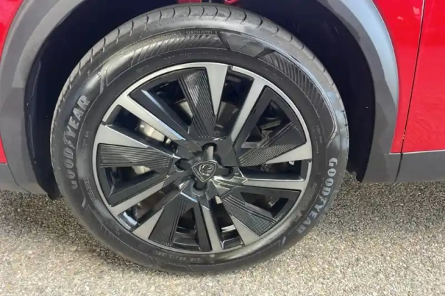 Peugeot 2008 hybrid 136 e-dcs6 — photo 9