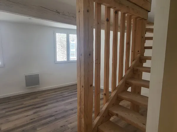Appartement en duplex entièrement rénové en 2025