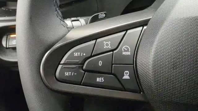 Renault Twingo e-tech electrique 80 ch autonomie urbaine — photo 22