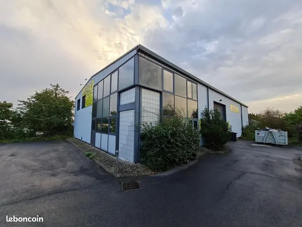 Local industriel 509 m²