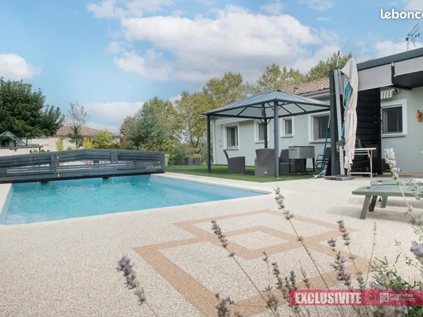 Maison 6 pièces 229 m²
