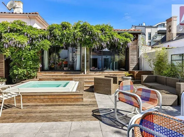Maison 6 pièces 185 m²