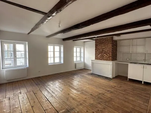À LOUER Studio 30 m2 Centre-Ville de Nancy (Réf : 7897)