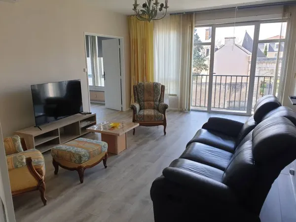Appartement 7 pièces 145 m²