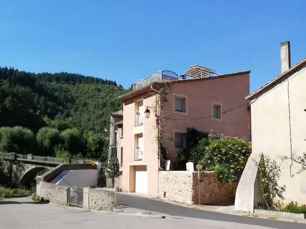 Immeuble 6 pièces 110 m²