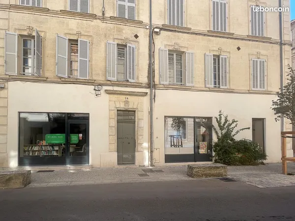 Local commercial centre ville