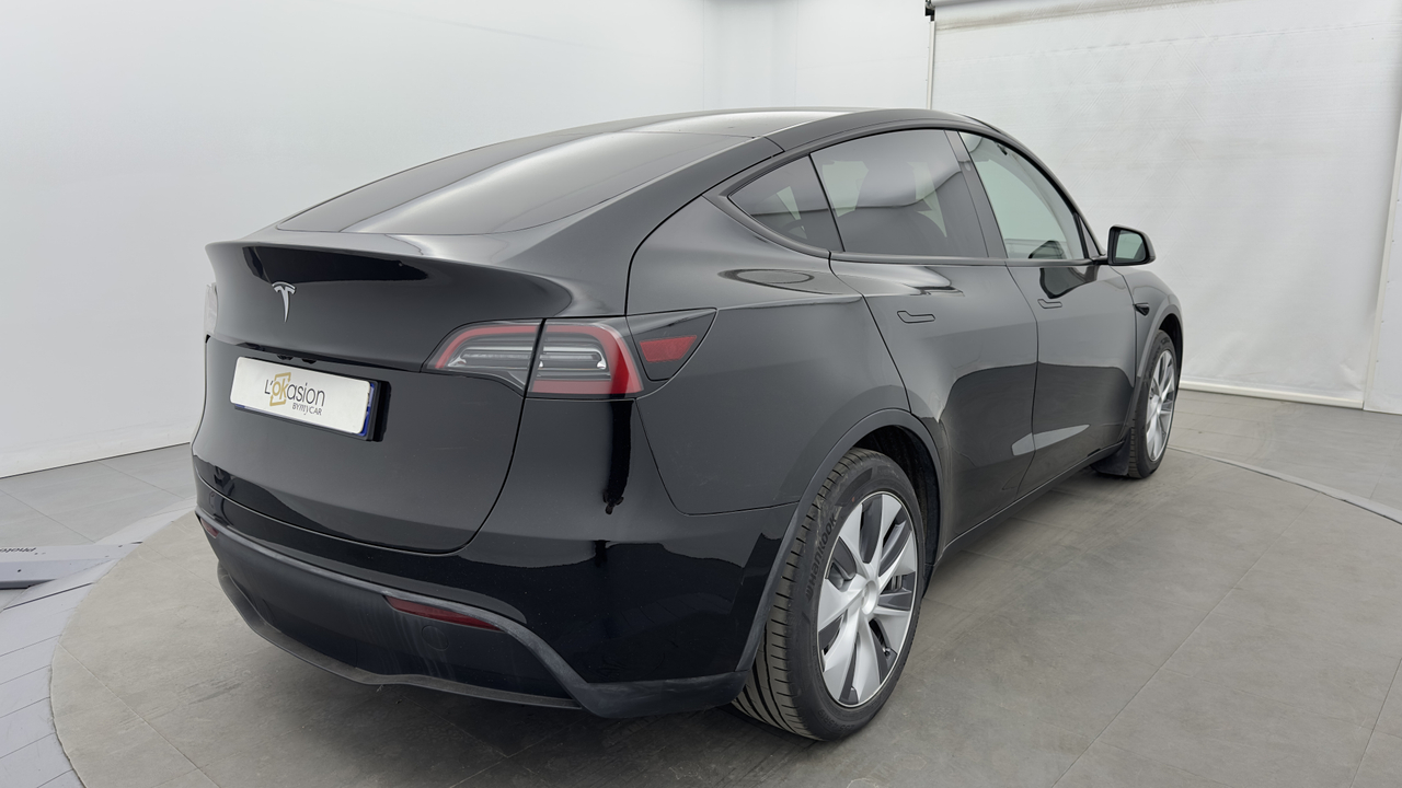Tesla MODEL Y Standard RWD — photo 5