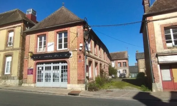 Café-restaurant salle de spectacle