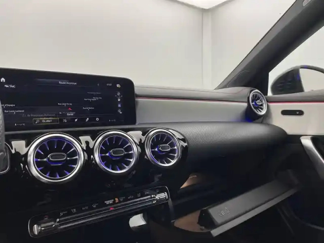 Mercedes Cla coupé 200 d 8g-dct — photo 25