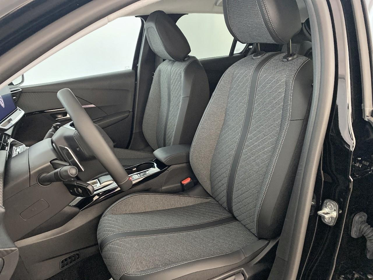 Peugeot 208 hybrid 110 e-dcs6 allure — photo 9