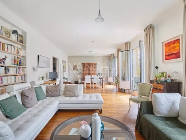 Appartement 5 pièces 158 m²