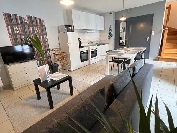 Centre Carhaix - T3 60m2 lumineux Meublé