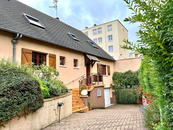 Maison 5 pièces 152 m²