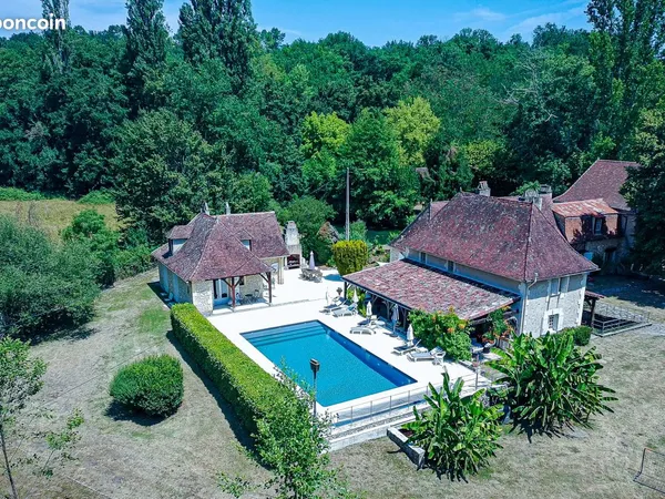 Propriété 9 pièces 420 m²