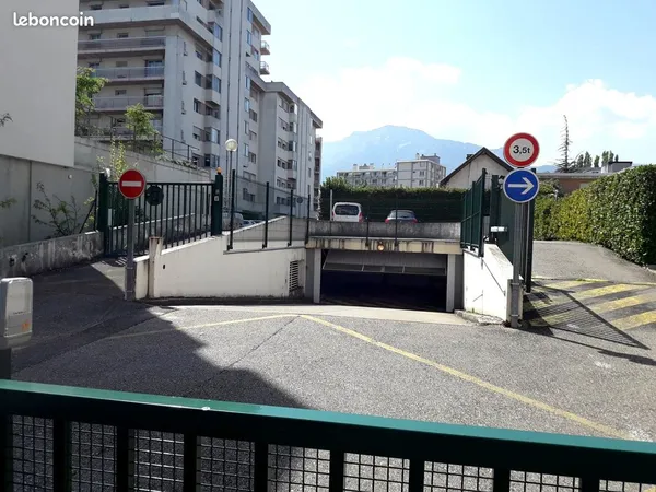 Garage à louer dans Résidence Napoléon