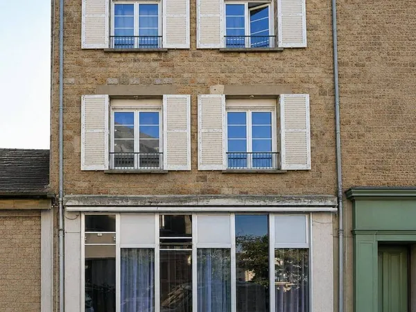 Maison de ville 8 pièces 140 m²