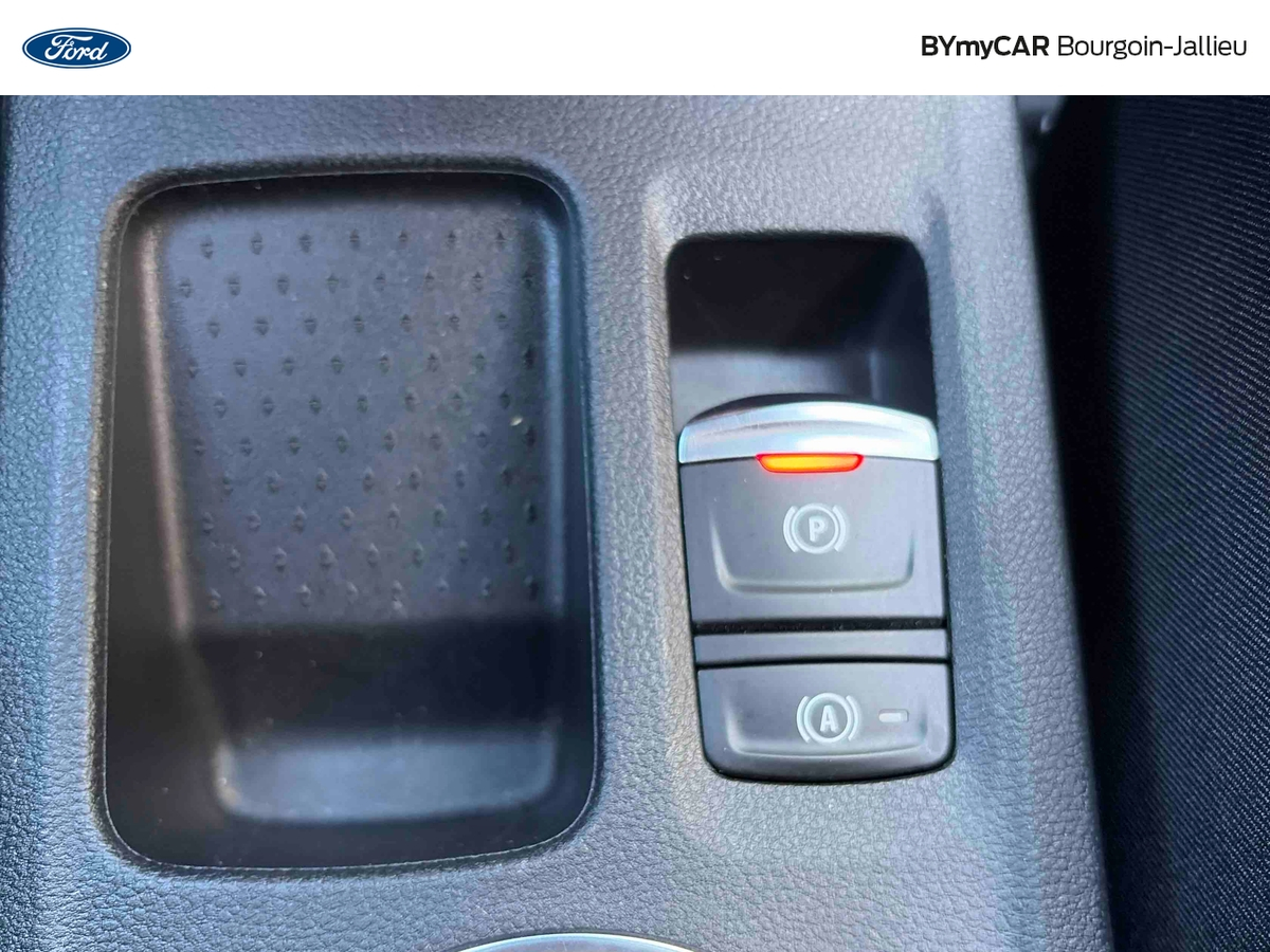 Renault Captur E-Tech Plug-in 160 — photo 18