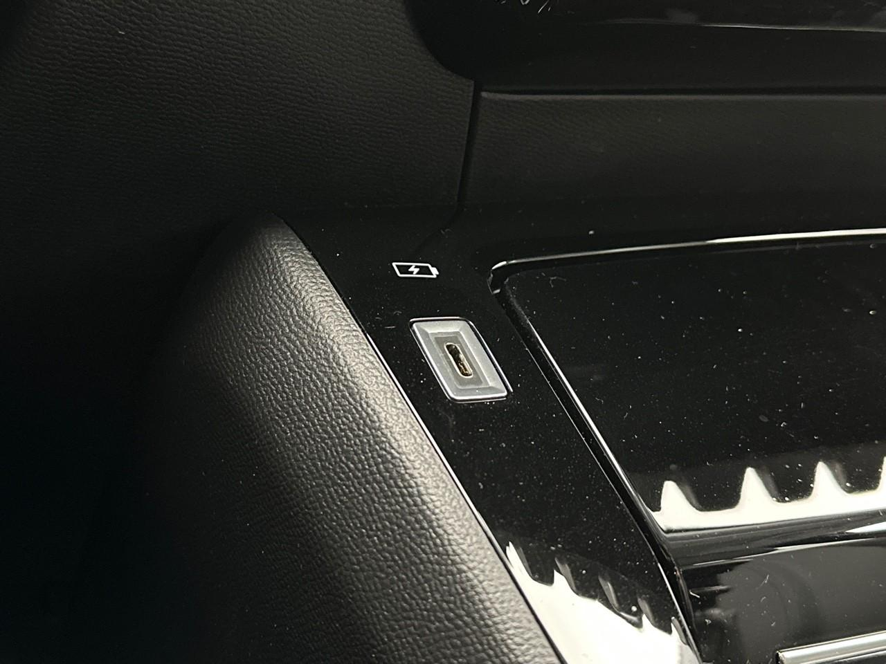 Peugeot 2008 puretech 130 s&s bvm6 allure — photo 28